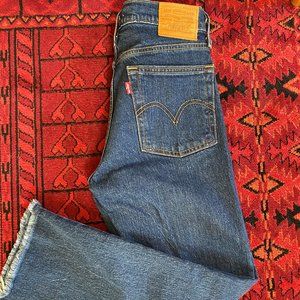 Levi's Wedgie Fit Ankle Jeans